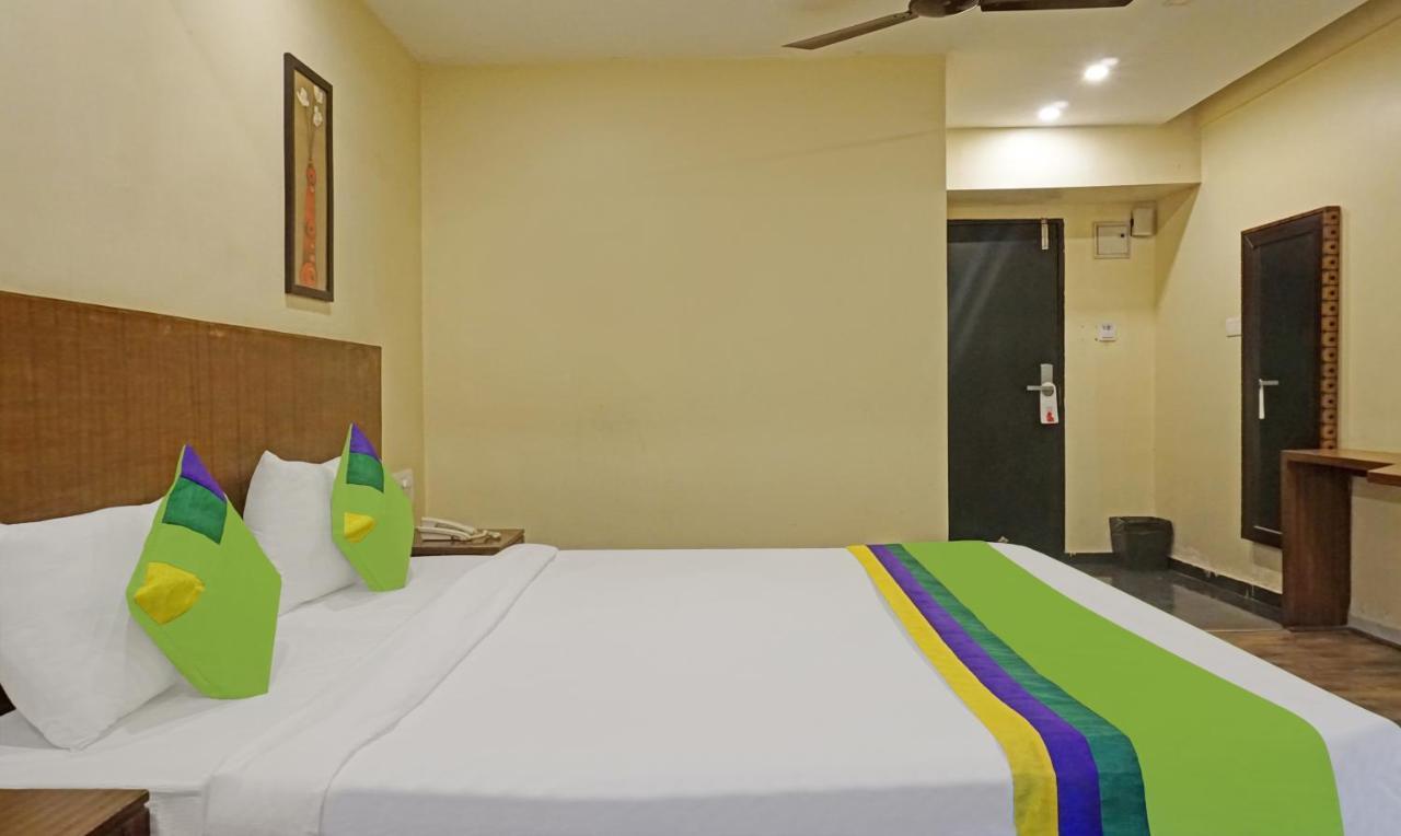 Hotel The Elite Pune